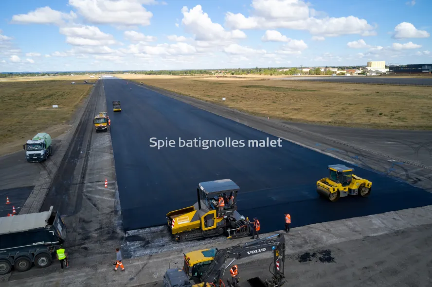 Photo SPIE BATIGNOLLES / MALET - Piste et tarmac