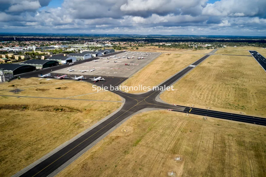Photo SPIE BATIGNOLLES / MALET - Piste et tarmac