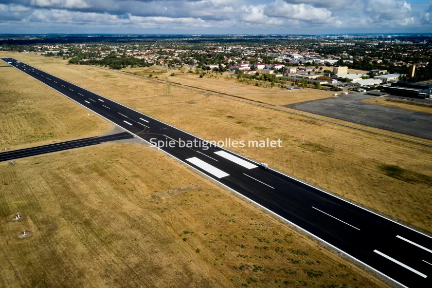 Photo SPIE BATIGNOLLES / MALET - Piste et tarmac