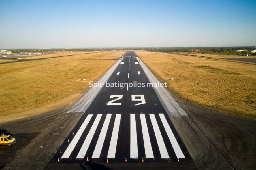Photo SPIE BATIGNOLLES / MALET - Piste et tarmac