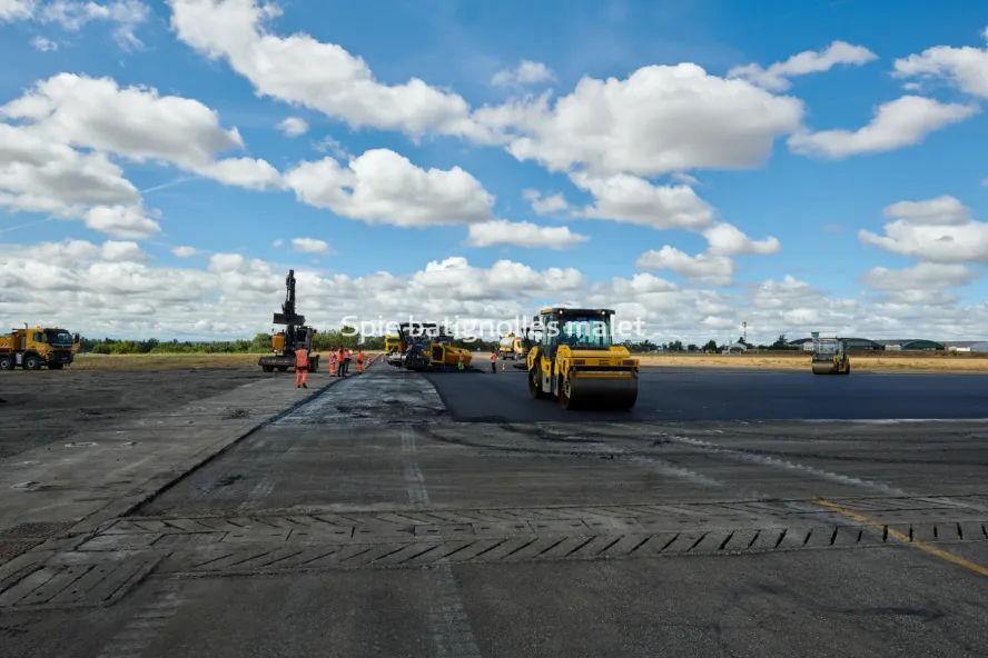 Photo SPIE BATIGNOLLES / MALET - Piste et tarmac