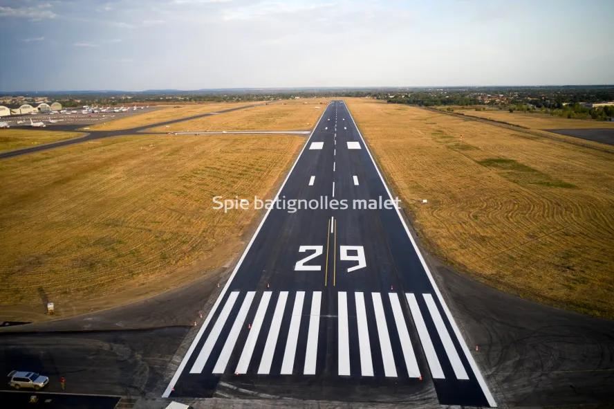 Photo SPIE BATIGNOLLES / MALET - Piste et tarmac