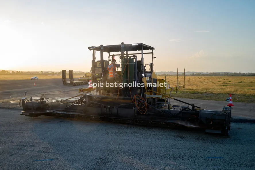 Photo SPIE BATIGNOLLES / MALET - Piste et tarmac