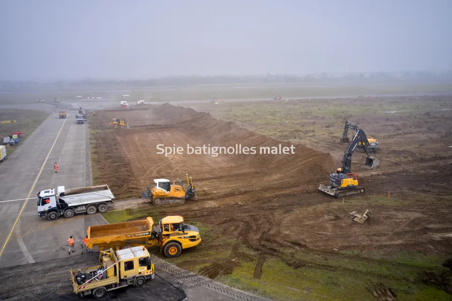 Photo SPIE BATIGNOLLES / MALET - FRANCAZAL