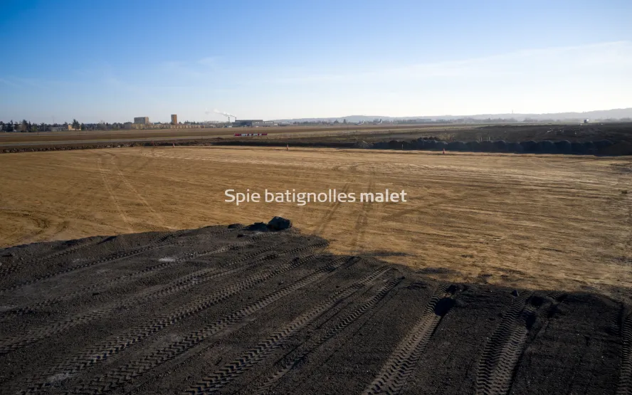 Photo SPIE BATIGNOLLES / MALET - FRANCAZAL