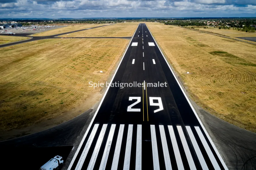 Photo SPIE BATIGNOLLES / MALET - Piste et tarmac