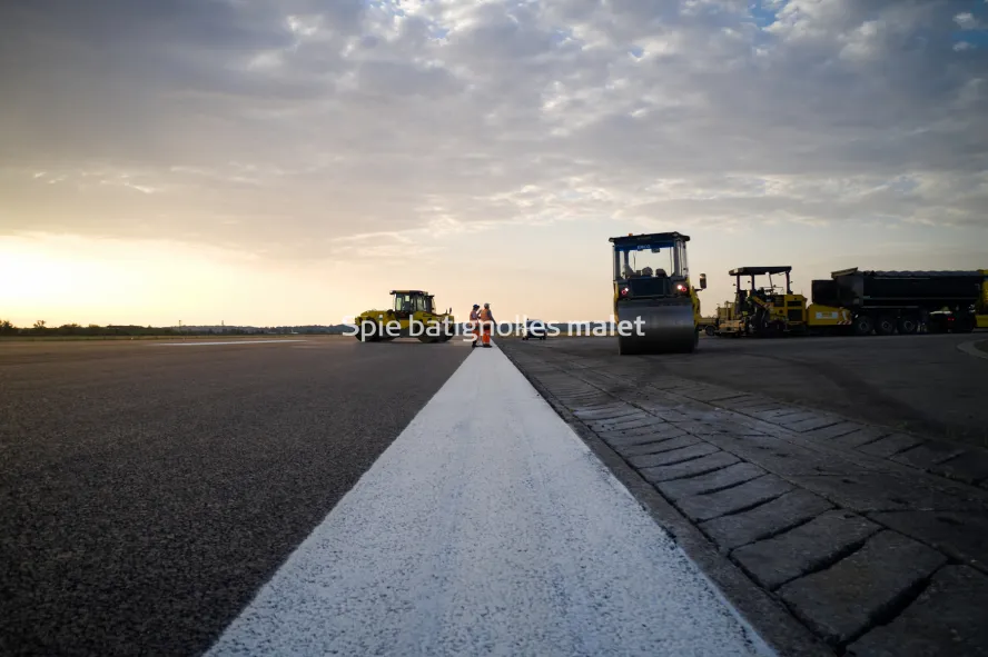 Photo SPIE BATIGNOLLES / MALET - Piste et tarmac
