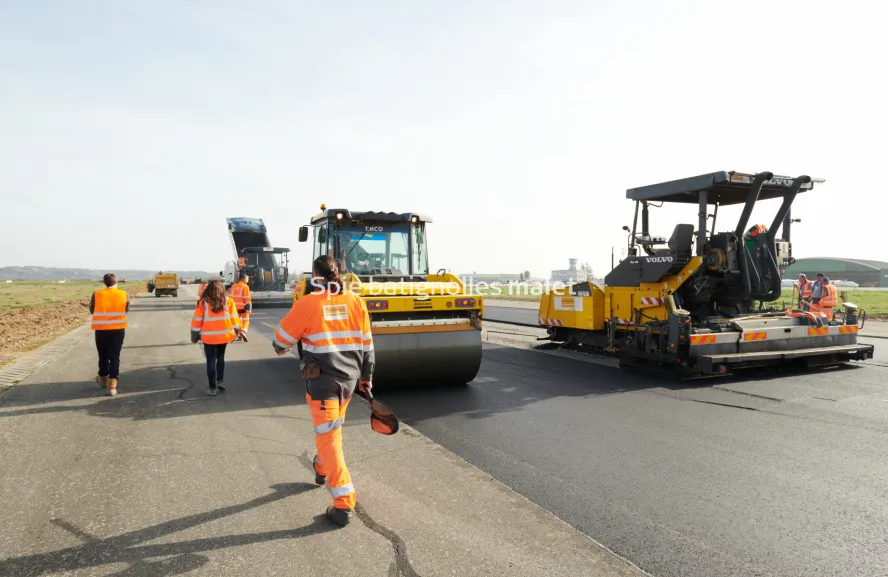 Photo SPIE BATIGNOLLES / MALET - Piste et tarmac